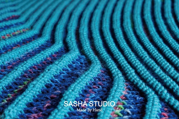 柔软手工编织德国瑞典进口羊毛段染线凹凸条细节围巾披肩 第1張的照片