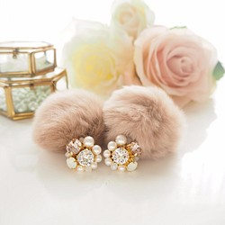 Mauve pink fluffy rabbit fur bijou earrings 第1張的照片