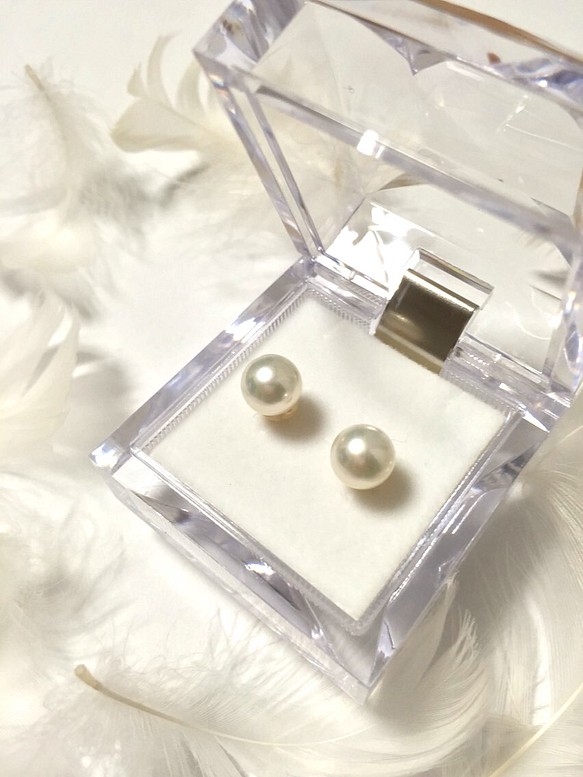 K18高品質アコヤ真珠8㎜スタッドピアス 1枚目の画像