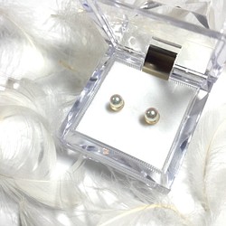 K18最高品質アコヤ真珠5㎜スタッドピアス 1枚目の画像