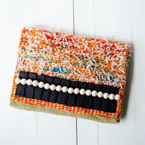 手織りのオリジナル生地で作ったクラッチバッグ　※ショルダーバッグにもなります。（オレンジ） 1枚目の画像