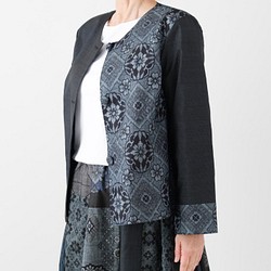 アンティーク大島紬のリバーシブルジャケット　青　パッチワーク　着物リメイク 1枚目の画像