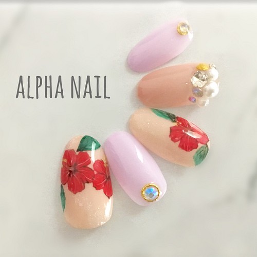 ハイビスカスネイルチップ ネイルチップ ネイルシール Alpha Nail 通販 Creema クリーマ ハンドメイド 手作り クラフト作品の販売サイト