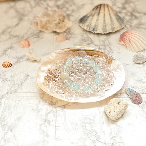 専用出品：天然の貝のお皿と水晶さざれで天然石ブレスレットを浄化する