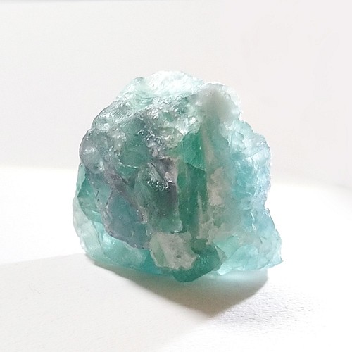 氷山みたいな蛍石 フローライト Fluorite 鉱物 原石 鉱石 天然石 
