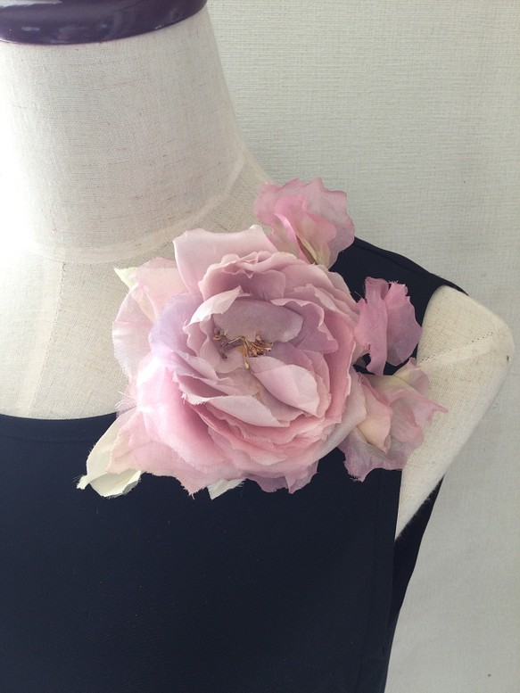 194 ピンクの大きなバラにスイトピー 1枚目の画像