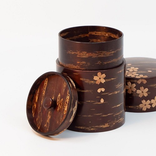 桜皮を使った秋田の伝統工芸品「樺細工」 総皮茶筒（大）桜吹雪 調味料 