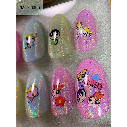 パワーパフガールズ ユニコーンネイル キラキラ グリッター ピンク 海外ファッション アメコミ ネイルチップ ネイルシール Nails Momo 通販 Creema クリーマ ハンドメイド 手作り クラフト作品の販売サイト