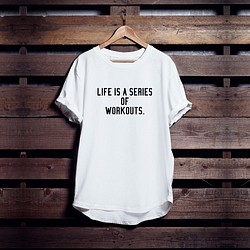 筋トレTシャツ「LIFE IS WORKOUT」 1枚目の画像