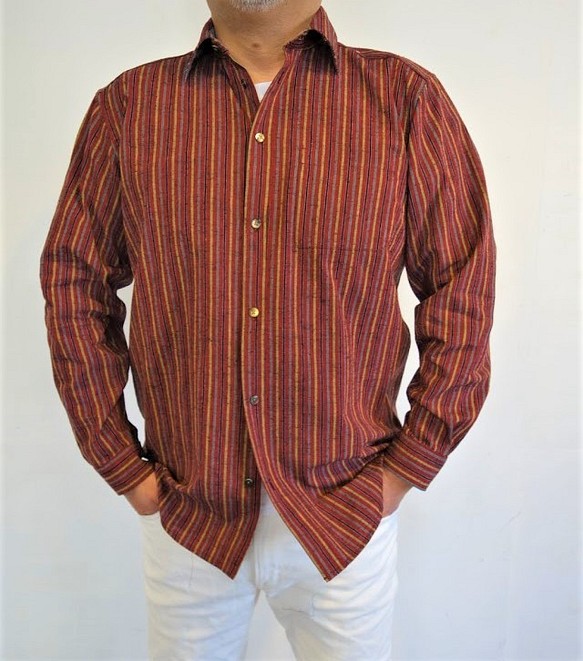 軽い着心地・オトナの赤いメンズシャツ｜25000円のオーダーメイド｜えんしゅうめんつむぎー静岡みかん色の・橙シャツー 1枚目の画像