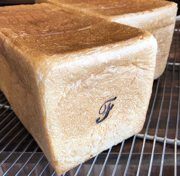 【雑誌掲載品】バターの旨味がたっぷり♬豊潤食パン 1枚目の画像