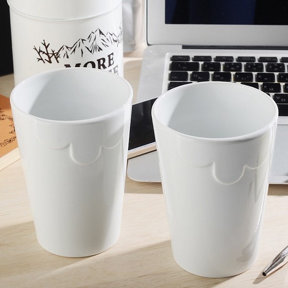 ＜送料無料＞ドロリのコップ / Dorori Cup （ グラス マグカップ ホワイト コーヒー カフェ 陶器 白 ） 1枚目の画像