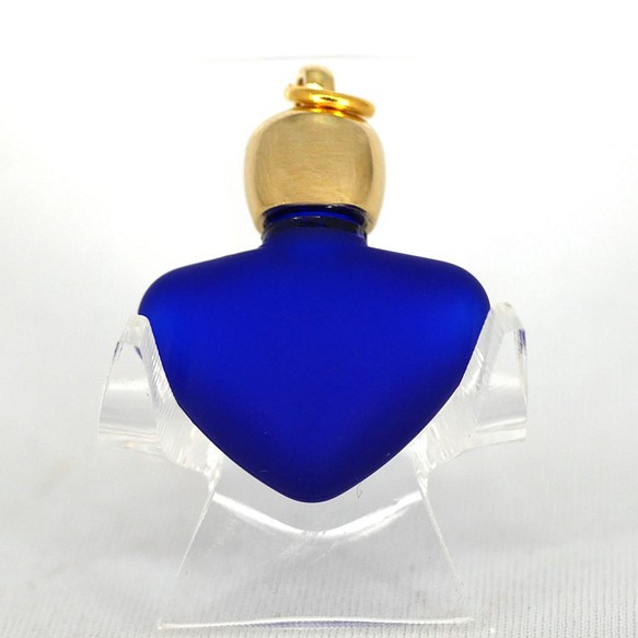 ミニ香水瓶 アロマペンダントトップ ハートコバルトブルーフロスト（ｺﾊﾞﾙﾄ青ｽﾘｶﾞﾗｽ）ゴールド 1枚目の画像