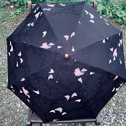 着物リメイク折畳日傘 黒柄 1枚目の画像