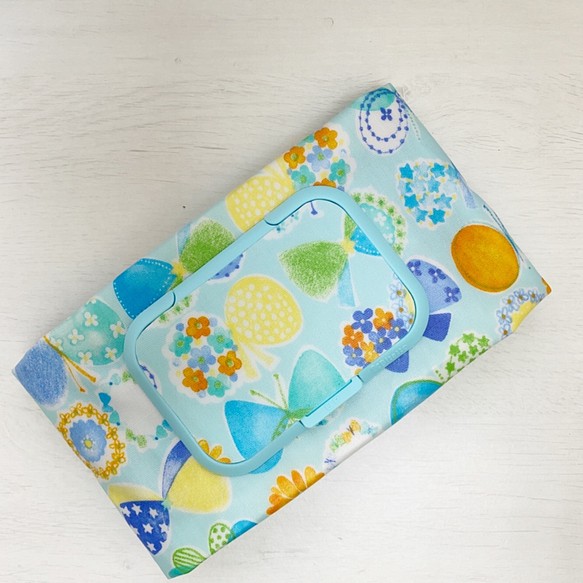 嬰兒濕巾盒♡淺藍色蝴蝶和絲帶 第1張的照片