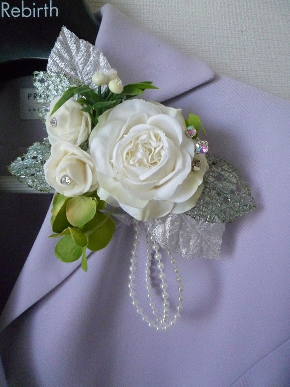 値下げ 白薔薇のコサージュA 入学入園 パーティー 結婚式成人式 卒業