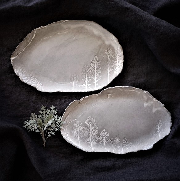 生植物プレートL・シルバーレース　森の夜空　デザート皿 フルーツ皿 アクセサリートレー 陶器  洋食器 ギフト陶磁器 1枚目の画像