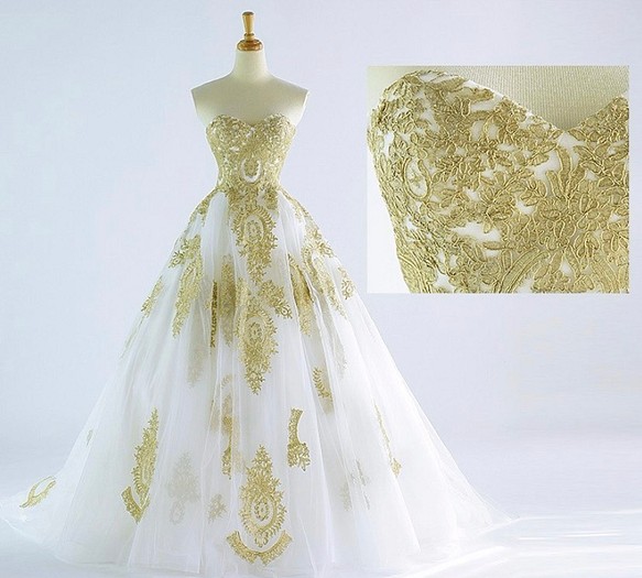 大人気 ゴールド刺繍レース 豪華　ウエディングドレス　 1枚目の画像