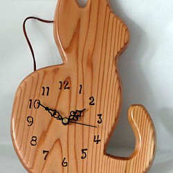 ◇◆プレゼントにピッタリ！手作りの木製壁掛けネコ時計 おすまし猫「のあ」