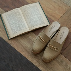 【イングリッシュスタイル】台湾製る靴イングランド柄ミルクティー 1枚目の画像