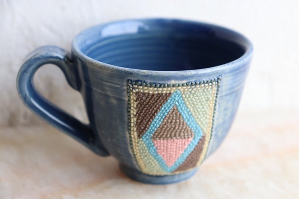 陶,色植縄紋,マグカップ,青,ひし形紋,一点物 1枚目の画像