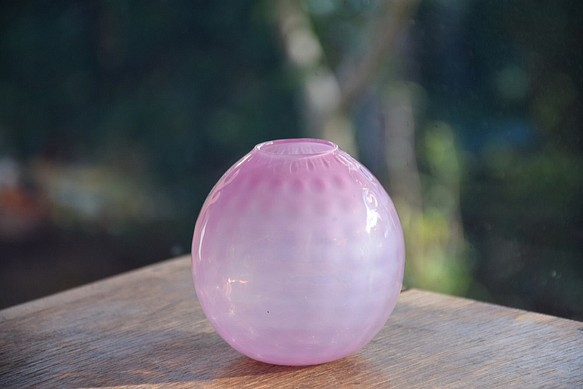 ワッフル丸花瓶～不透明ピンク～ 1枚目の画像