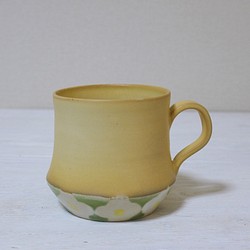 お花マグカップ　黄色と緑 1枚目の画像
