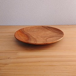 木の皿　２４センチ　ケヤキのプレート 直径約22.5㎝ 1枚目の画像