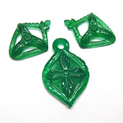 アゲート(3ピース)／Grass Green Agate Carving その他アクセサリー