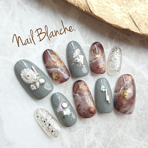 ブラウン大理石とグレーネイル ネイルチップ ネイルシール 最短翌日発送 Nail Blanche 通販 Creema クリーマ ハンドメイド 手作り クラフト作品の販売サイト