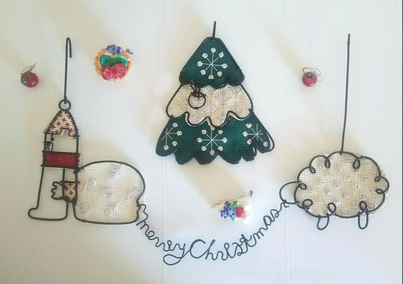 北欧風 刺繍入りクリスマスガーランド～ワイヤークラフト～ 1枚目の画像