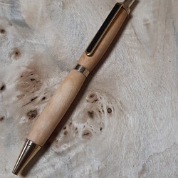 木製ボールペンor  0.7㎜シャーペン  はんの木  松脂蜜蝋仕上げ 1枚目の画像