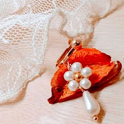美好永存(✿)珍珠花兒耳環✓可改耳夾/耳勾或是鑰匙圈ﾉ手作原創設計.✧ 第1張的照片