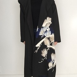 着物リメイク 留袖からフード付きのコート 1枚目の画像