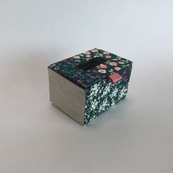 ポケットティッシュケース小花柄 1枚目の画像