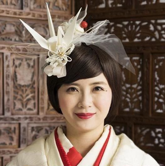 和装 結婚式 白無垢 髪飾り つまみ細工 大正ロマン 白鶴の飛翔 ヘッドドレス ウェディング マリエフルリール大正浪漫店in鎌倉 通販 Creema クリーマ ハンドメイド 手作り クラフト作品の販売サイト