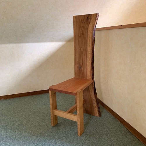 送料無料 広葉樹の一枚板を使った森の木椅子（koisu) No.001 無垢椅子 