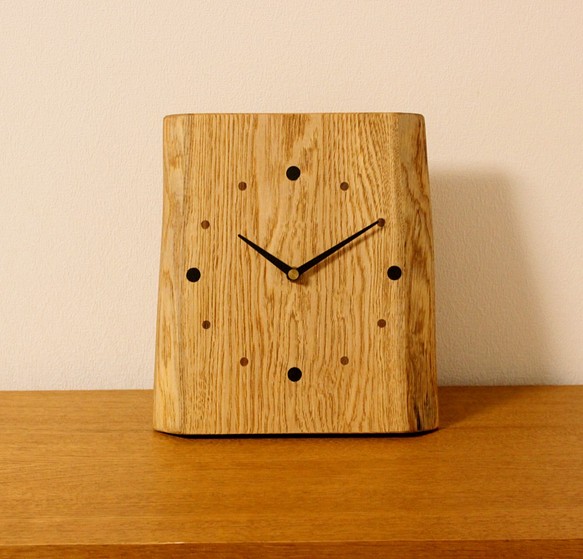 一品もの・掛け置き兼用・無垢の木の時計・大(クリ・オイル) 1枚目の画像