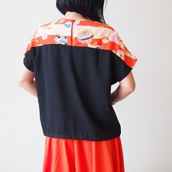 KIMONO TOP -KATE Using vintage kimono fabric. 第1張的照片