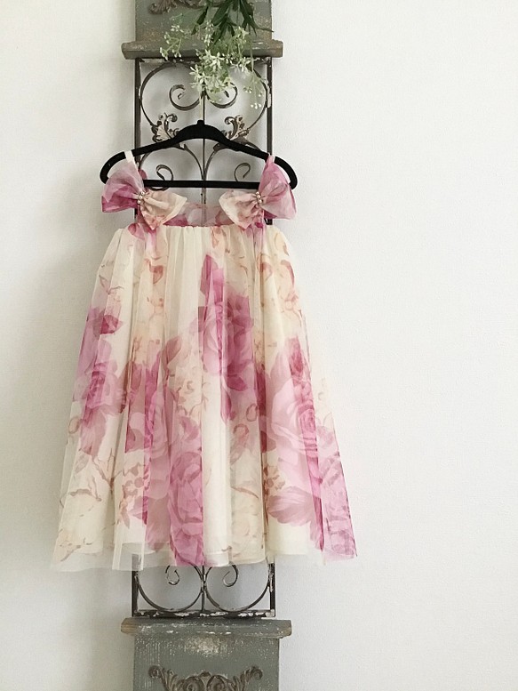 ピンクローズのチュールプリントドレス 《100ｃｍ》 1枚目の画像