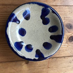 やちむんの小皿 藍②（４寸） 1枚目の画像
