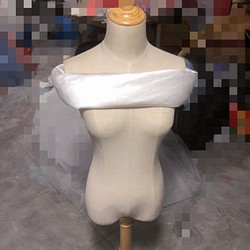 ウエディングドレス  オフホワイト  オフショルダーロールカラー襟　色直し 1枚目の画像