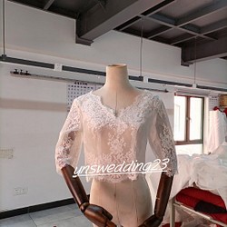 優雅婚紗3D立體蕾絲刺繡波羅V領連衣裙 第1張的照片