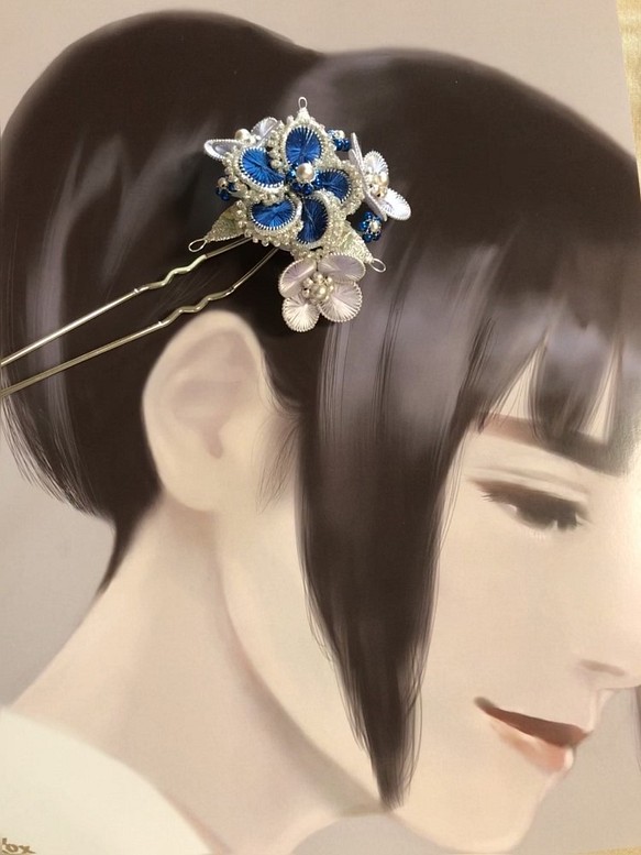 髪飾り　刺繡糸のかんざし ブルーとラベンダーカラー「高潔」 1枚目の画像