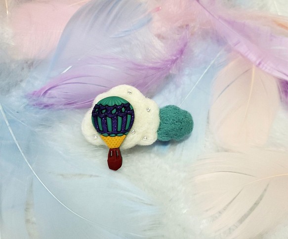 【藍綠色熱氣球/施華洛世奇鑽】雲朵羊毛氈兒童髮夾 第1張的照片
