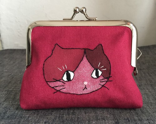 猫さんがま口(三毛猫) 刺繍がま口 猫刺繍 ネコ刺繍 ねこ刺繍 猫がま口 ミケ猫 三毛ネコ 小物入れ カードケース