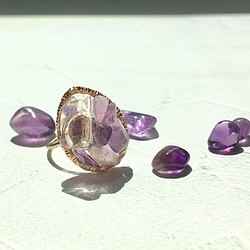 アメジストと水晶のロックリング 指輪 ペアリング 誕生石 2月 天然石 紫 パープル  華奢 フリーリング 1枚目の画像