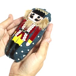 クリスマス たれ目がキュン♡くるみ割り人形 バッグチャーム&パスケース ドットGR 1枚目の画像