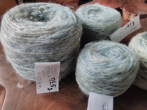 手紡ぎ毛糸　英国産ブルーフェースレスター　インディゴ染め73,5ｇ 1枚目の画像