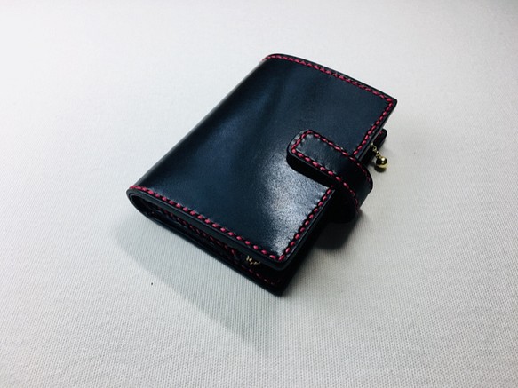 【手縫】黒色本革二つ折り財布(赤糸)（カード8＋お札1＋ファスナー式小銭入れ） 1枚目の画像
